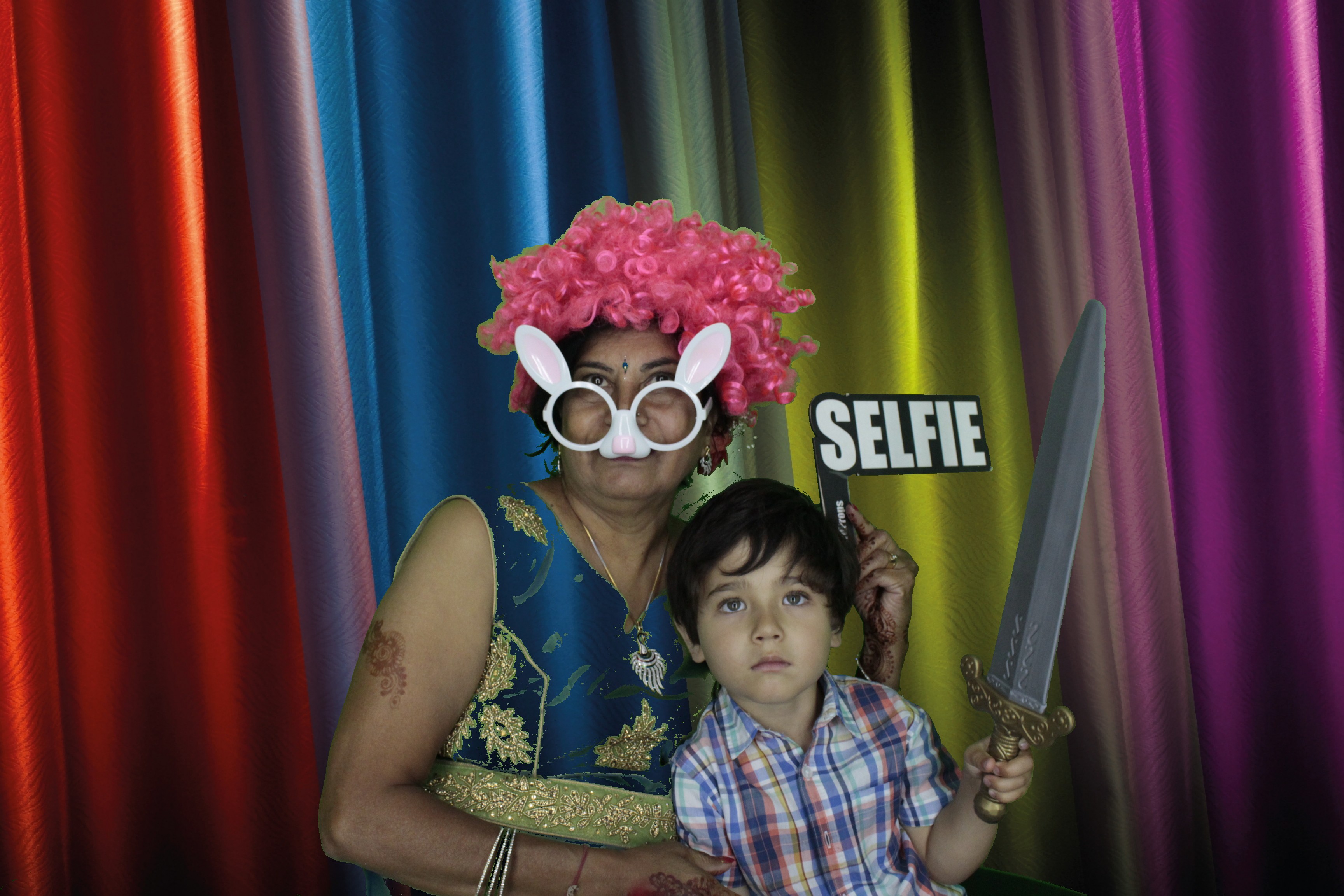 Bhavin & Yasmin’s Wedding | View more photos from the event at gallery.myphotoboothexperience.co.uk/u/MyPhotoBoothExperienceLtd/Bhavin-Yasmin’s-Wedding